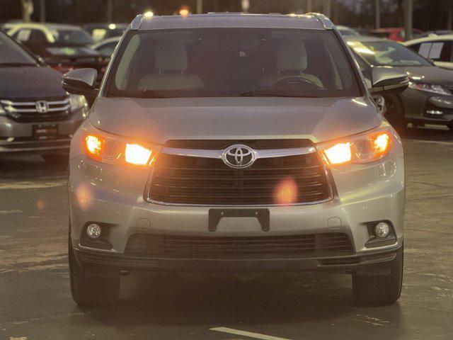 used 2015 Toyota Highlander car, priced at $16,800