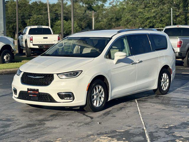 used 2021 Chrysler Pacifica car, priced at $18,600
