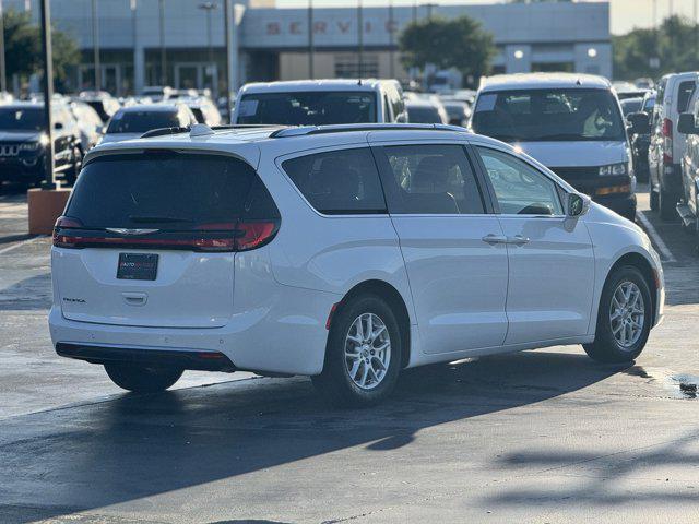 used 2021 Chrysler Pacifica car, priced at $18,600