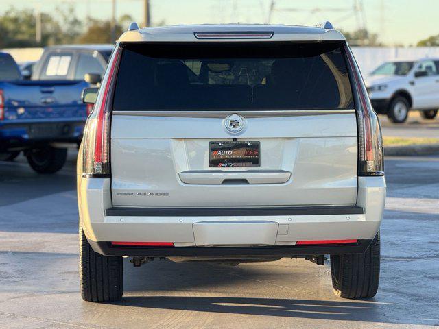 used 2015 Cadillac Escalade ESV car, priced at $22,700