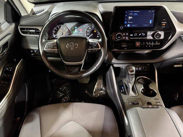 used 2023 Toyota Highlander car, priced at $24,500