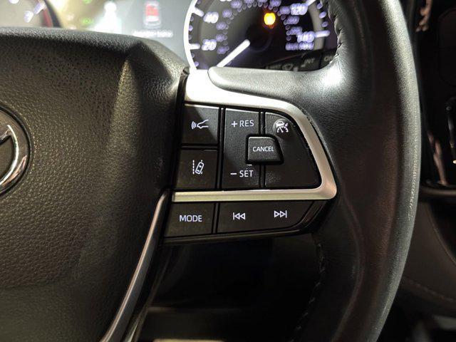 used 2023 Toyota Highlander car, priced at $24,500