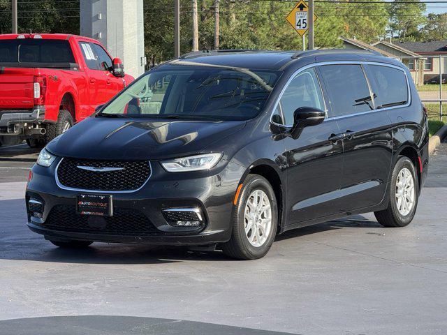 used 2022 Chrysler Pacifica car, priced at $17,500