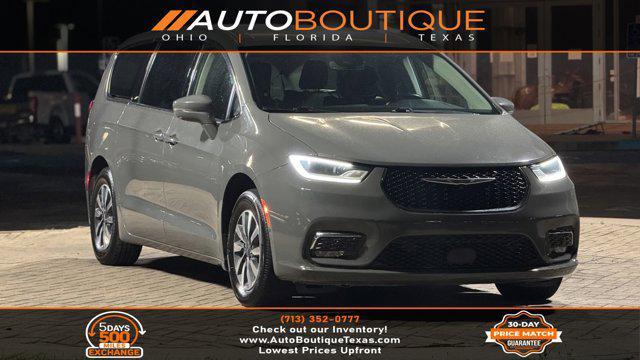 used 2022 Chrysler Pacifica Hybrid car, priced at $18,900