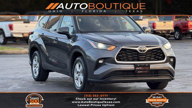 used 2023 Toyota Highlander car, priced at $28,900