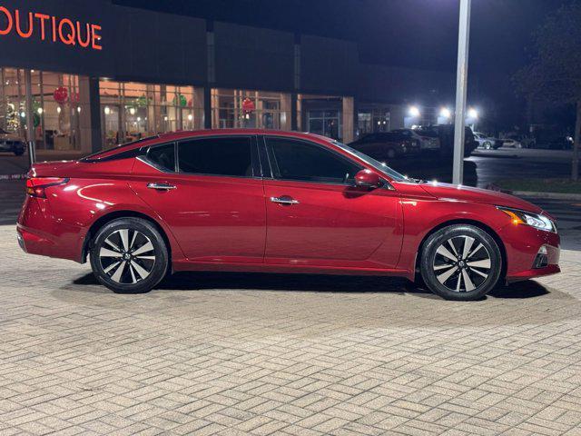 used 2022 Nissan Altima car, priced at $22,500