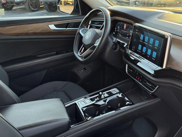 used 2024 Volkswagen Atlas car, priced at $25,900