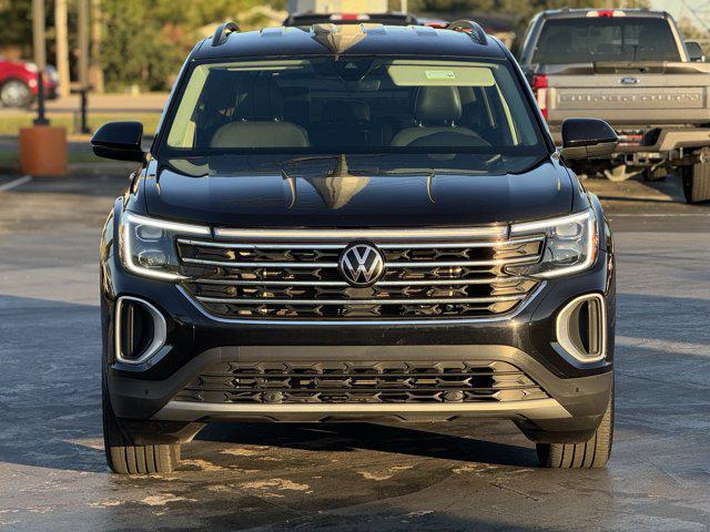 used 2024 Volkswagen Atlas car, priced at $25,900