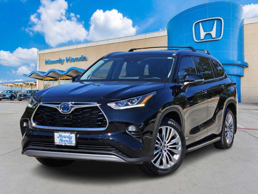 used 2024 Toyota Highlander Hybrid car, priced at $53,174