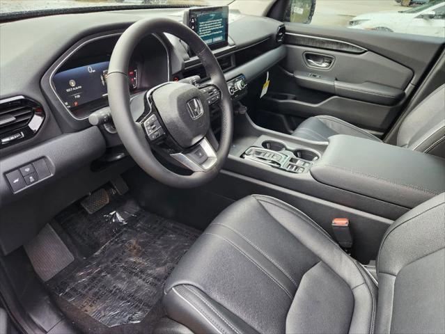 new 2025 Honda Pilot car, priced at $54,530