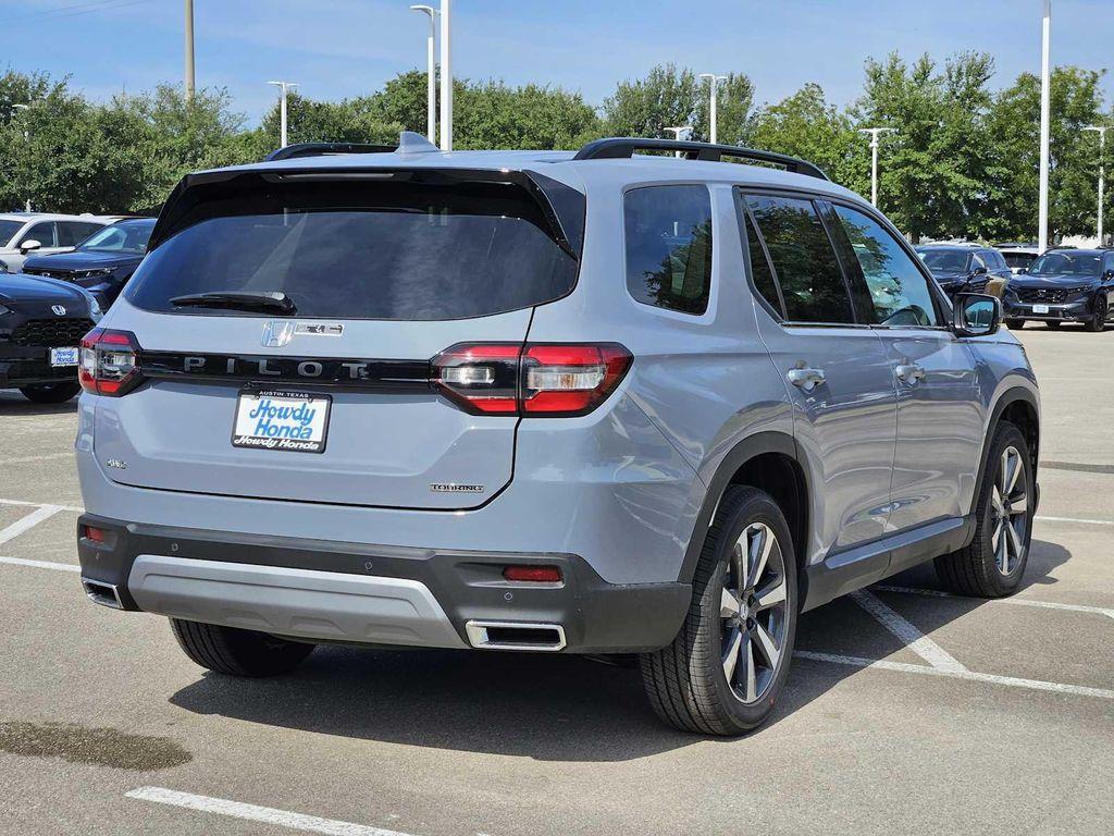 new 2025 Honda Pilot car, priced at $52,280