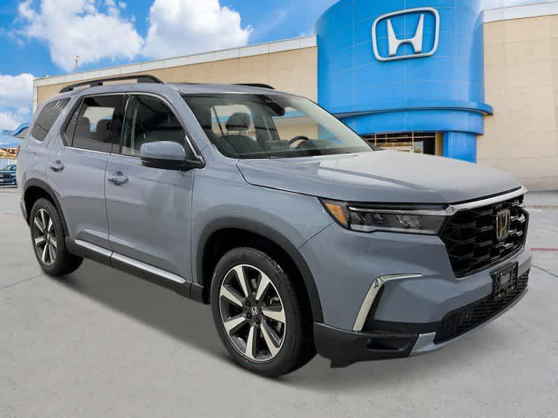 new 2025 Honda Pilot car, priced at $52,280