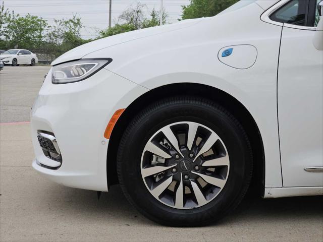 used 2021 Chrysler Pacifica Hybrid car, priced at $22,999