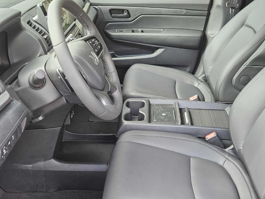 new 2025 Honda Odyssey car, priced at $45,055