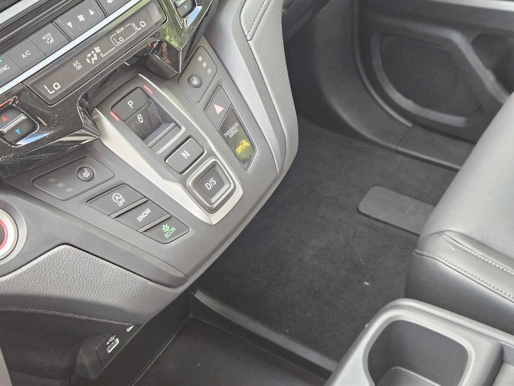 new 2025 Honda Odyssey car, priced at $45,055