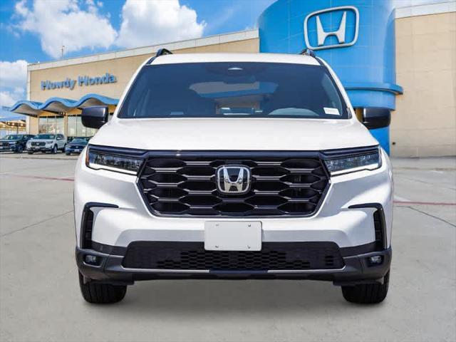 new 2025 Honda Pilot car, priced at $42,050