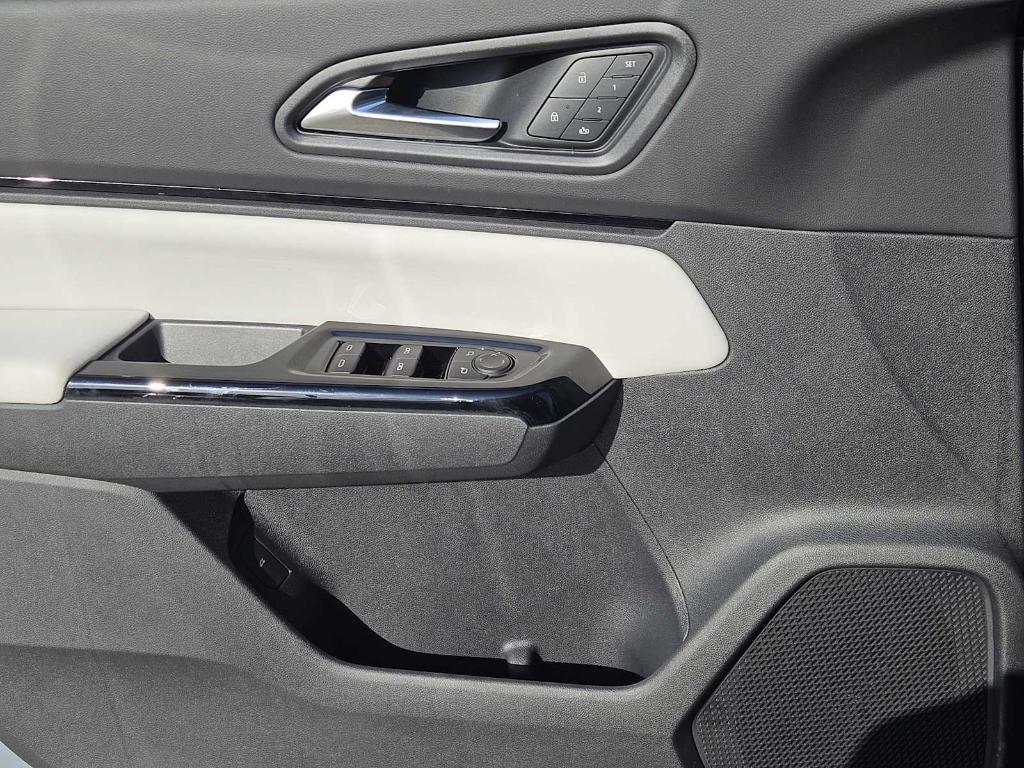 new 2025 Honda Prologue car, priced at $56,605