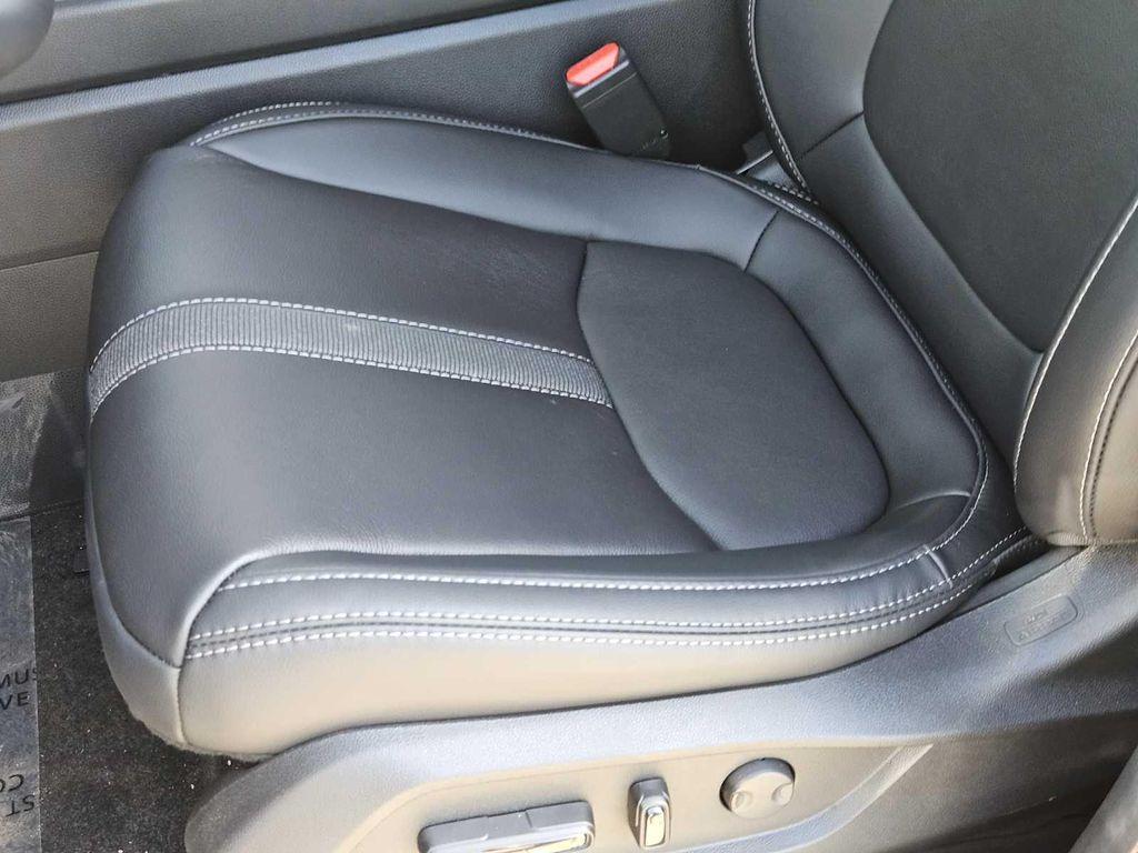 new 2025 Honda Pilot car, priced at $50,850