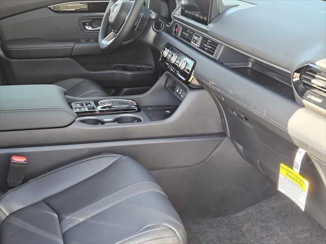 new 2025 Honda Pilot car, priced at $50,850
