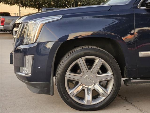 used 2018 Cadillac Escalade ESV car, priced at $23,999