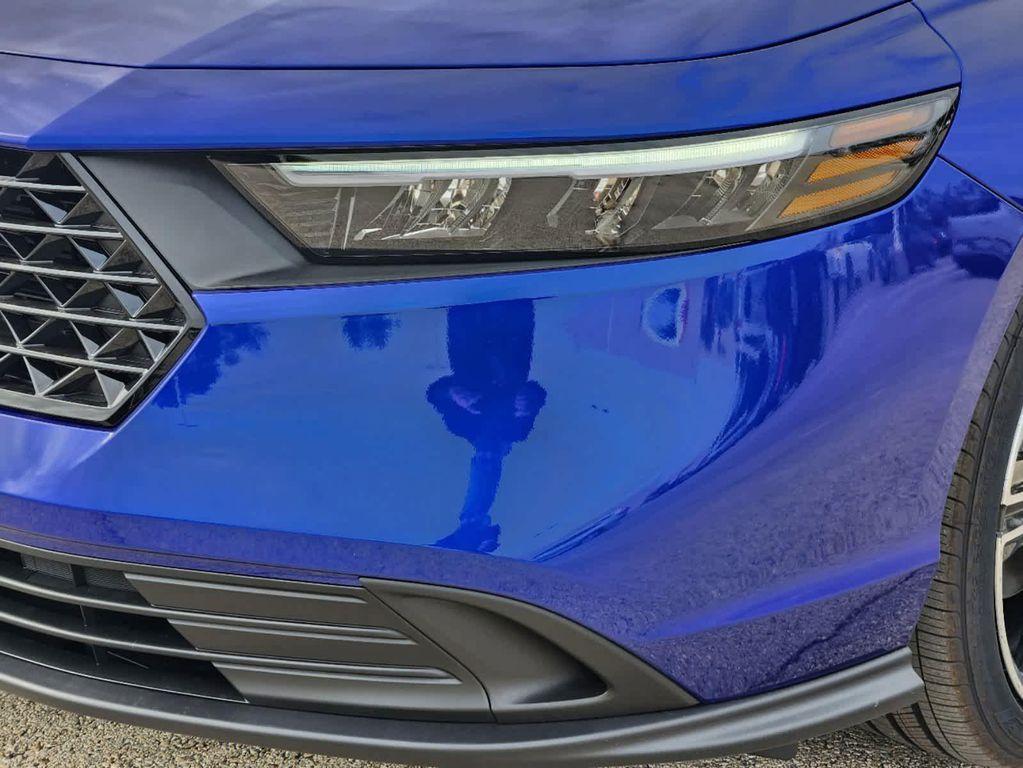 new 2025 Honda Accord Hybrid car, priced at $35,305