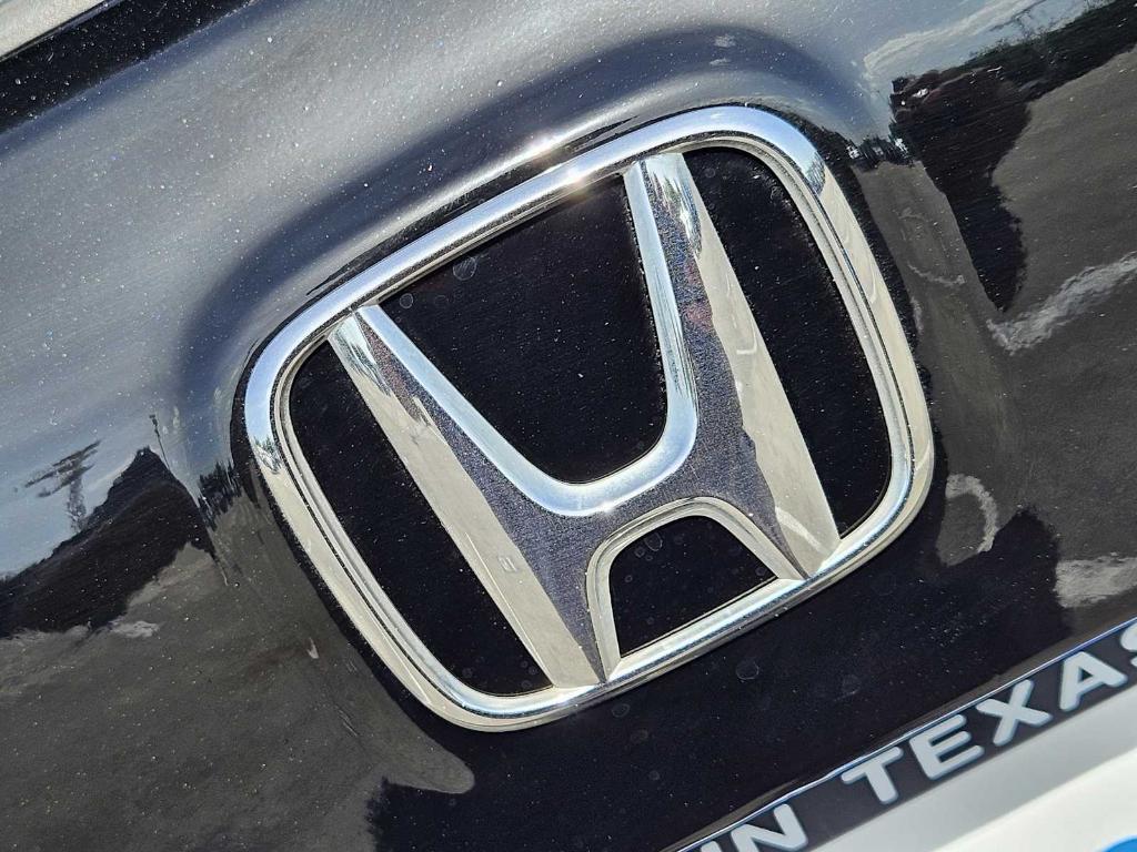 used 2022 Honda Pilot car, priced at $27,664