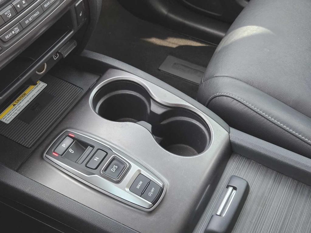 used 2022 Honda Pilot car, priced at $27,664