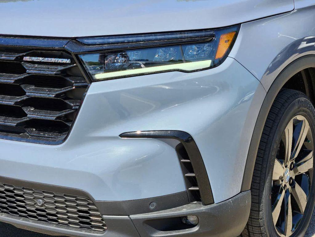 new 2025 Honda Pilot car, priced at $56,530