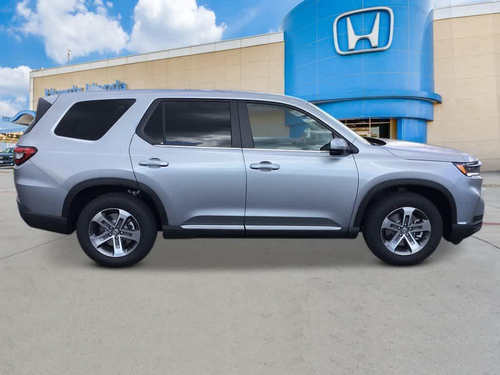 new 2025 Honda Pilot car, priced at $46,430