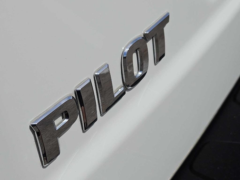 used 2015 Honda Pilot car, priced at $17,616
