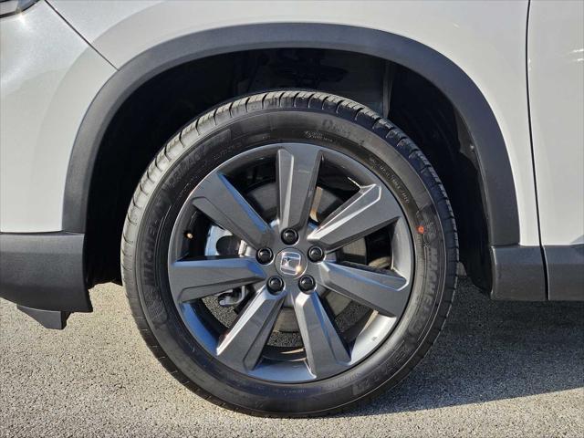 used 2025 Honda Pilot car, priced at $37,936
