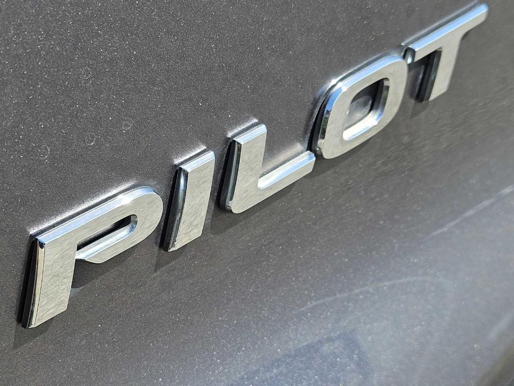 used 2018 Honda Pilot car, priced at $23,111