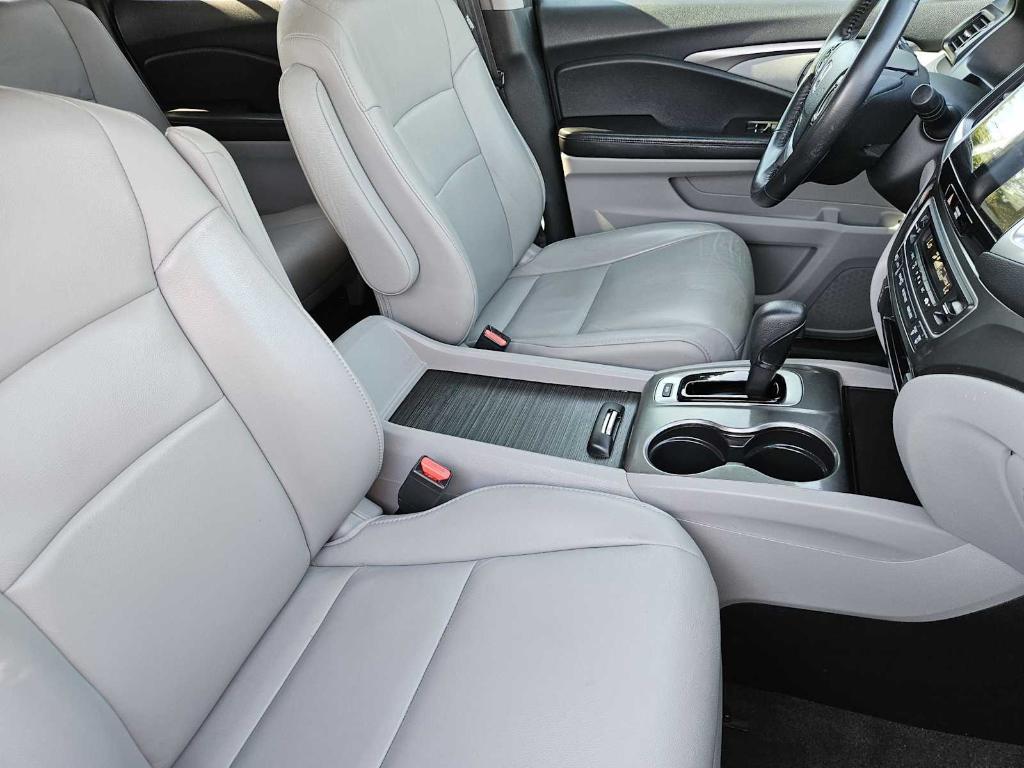 used 2018 Honda Pilot car, priced at $23,111