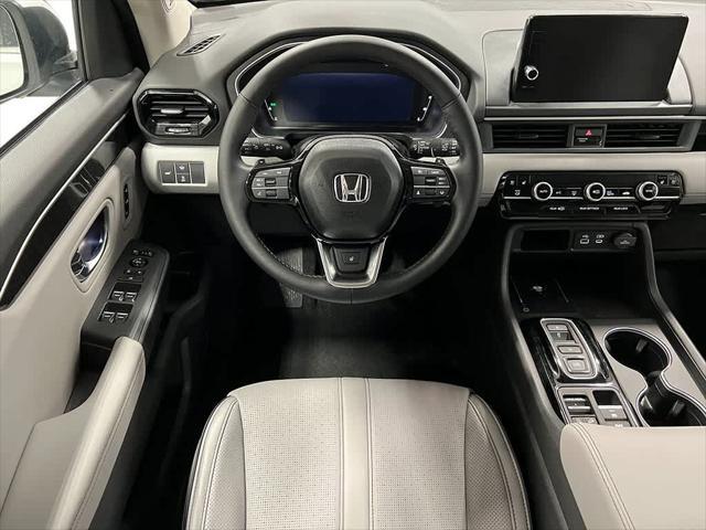 new 2025 Honda Pilot car, priced at $54,530