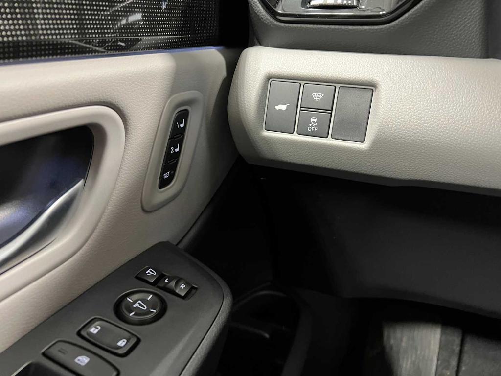 new 2025 Honda Pilot car, priced at $54,530