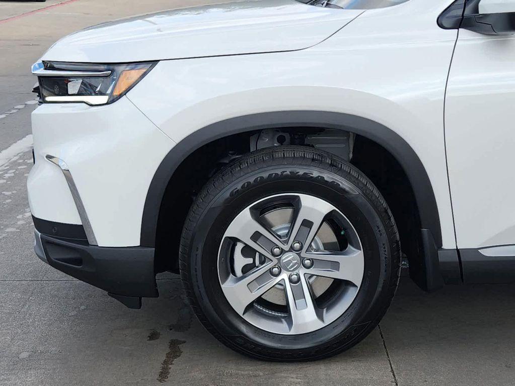 new 2025 Honda Pilot car, priced at $47,505