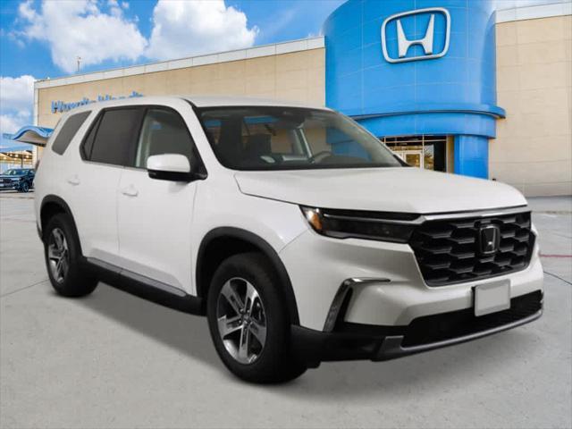 new 2025 Honda Pilot car, priced at $46,830