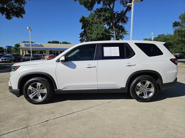 used 2025 Honda Pilot car, priced at $41,854