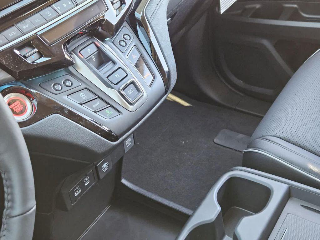 new 2026 Honda Odyssey car, priced at $53,190