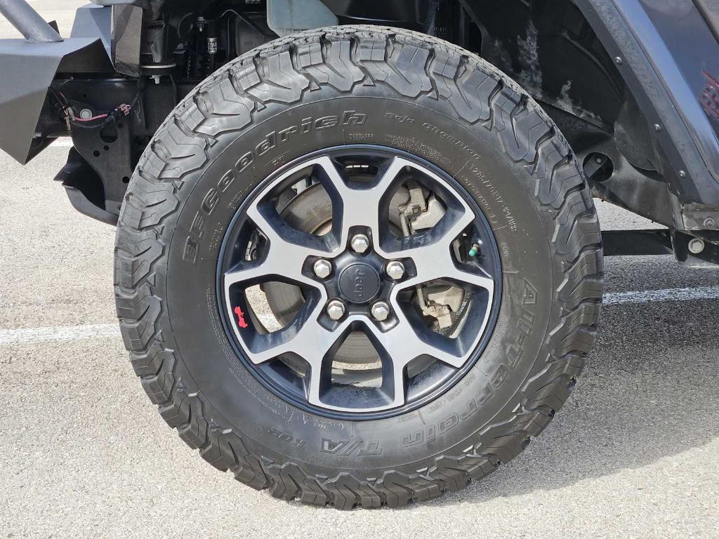used 2019 Jeep Wrangler Unlimited car, priced at $28,480
