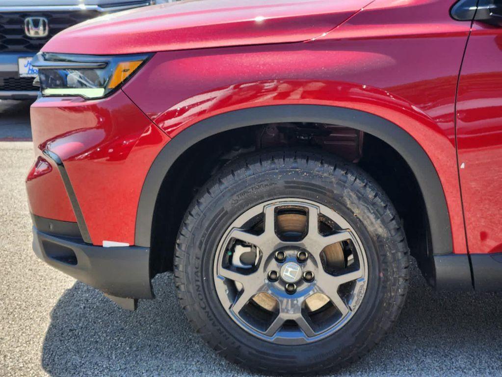 new 2025 Honda Pilot car, priced at $51,350
