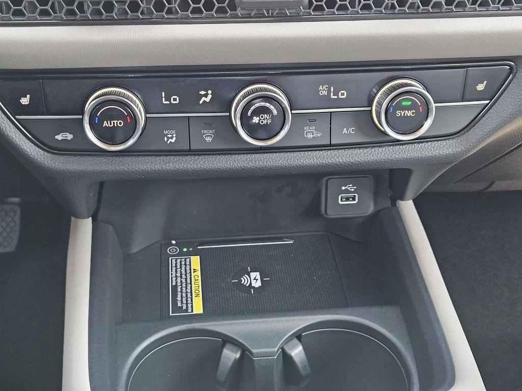 used 2025 Honda HR-V car, priced at $29,029
