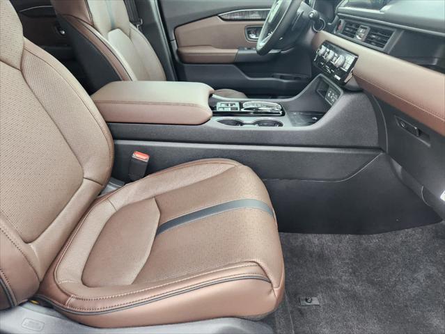 new 2025 Honda Pilot car, priced at $54,985