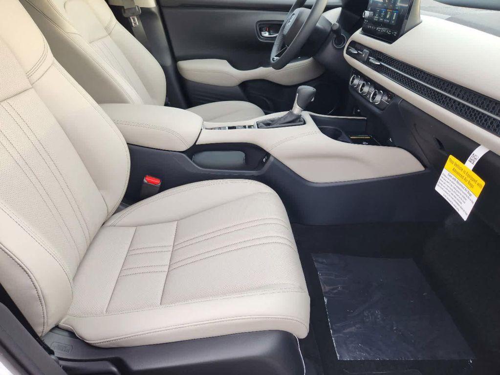 new 2025 Honda HR-V car, priced at $30,895
