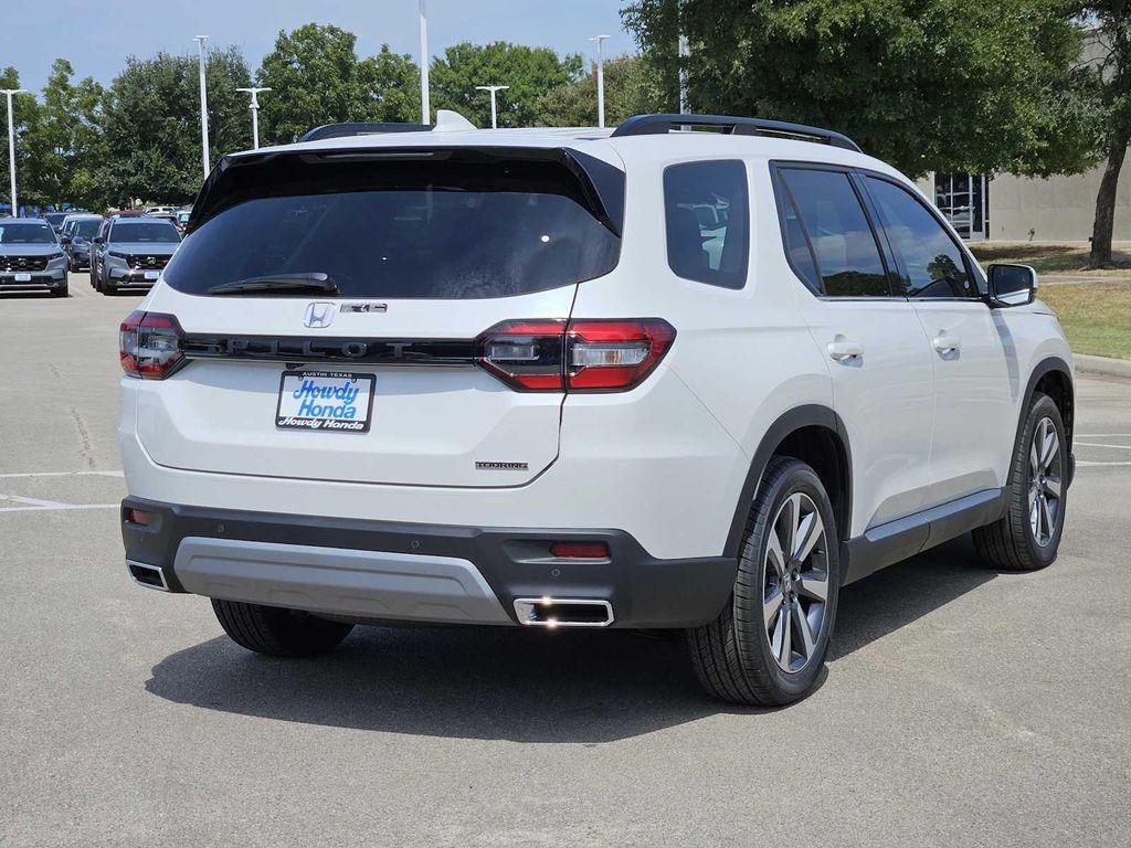 new 2025 Honda Pilot car, priced at $50,180