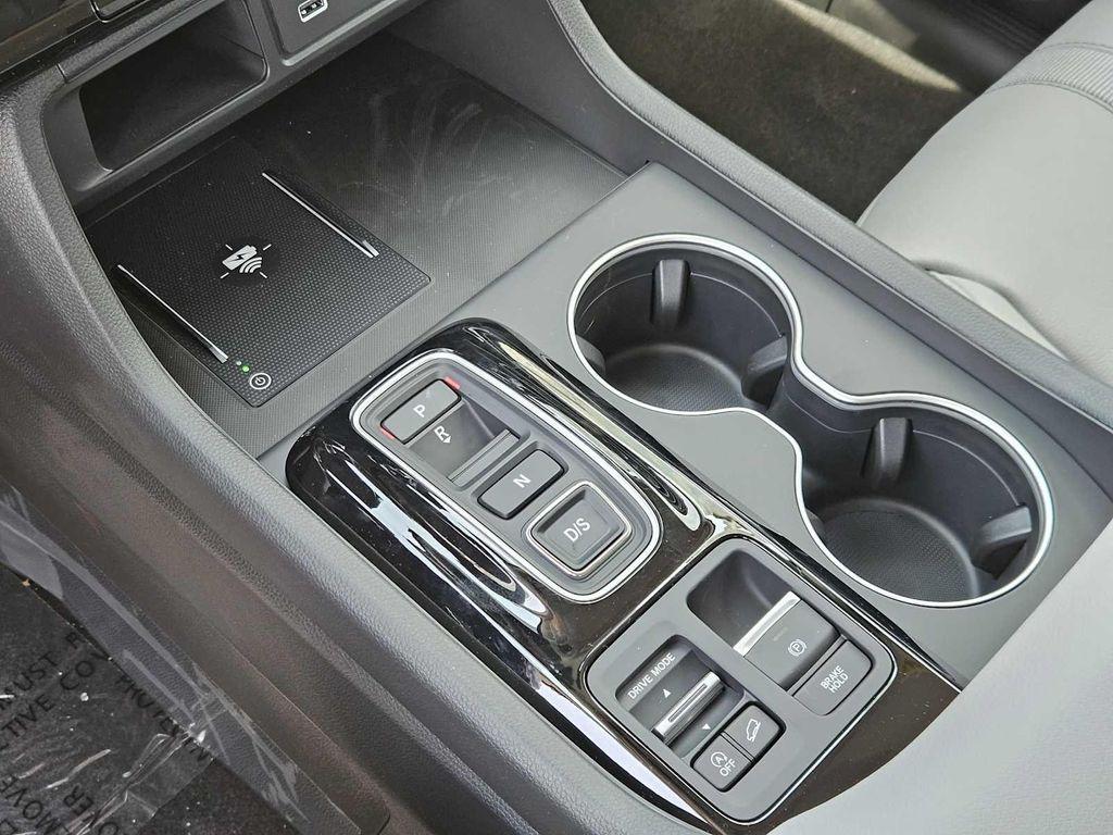 new 2025 Honda Pilot car, priced at $50,180