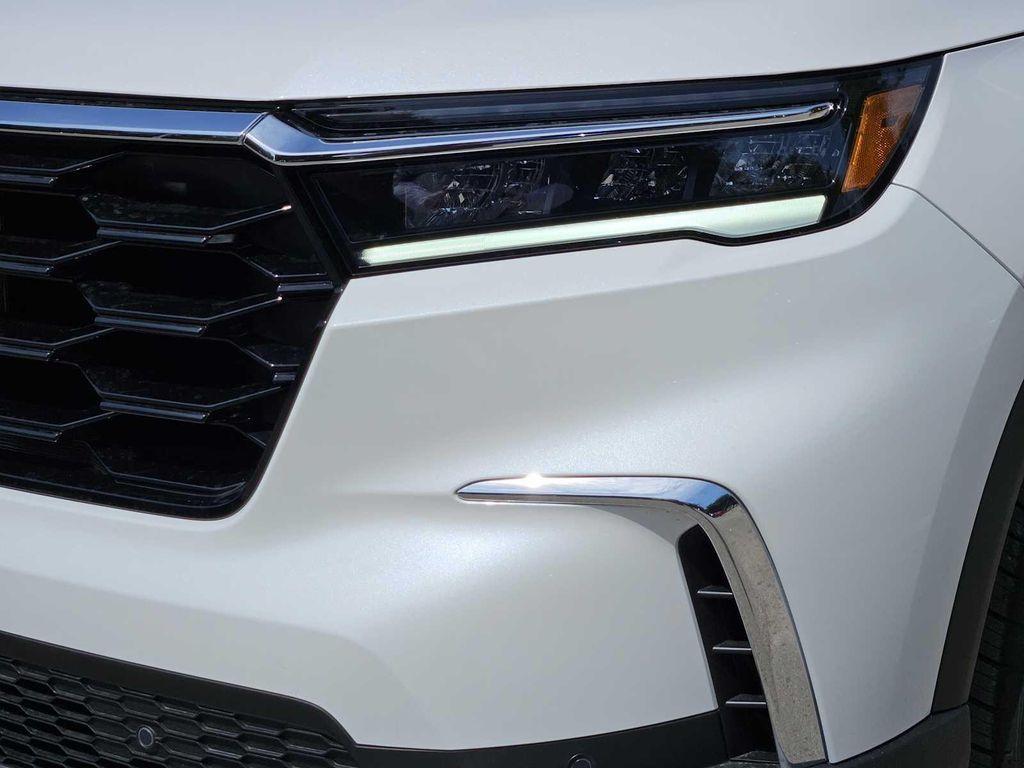 new 2025 Honda Pilot car, priced at $50,180