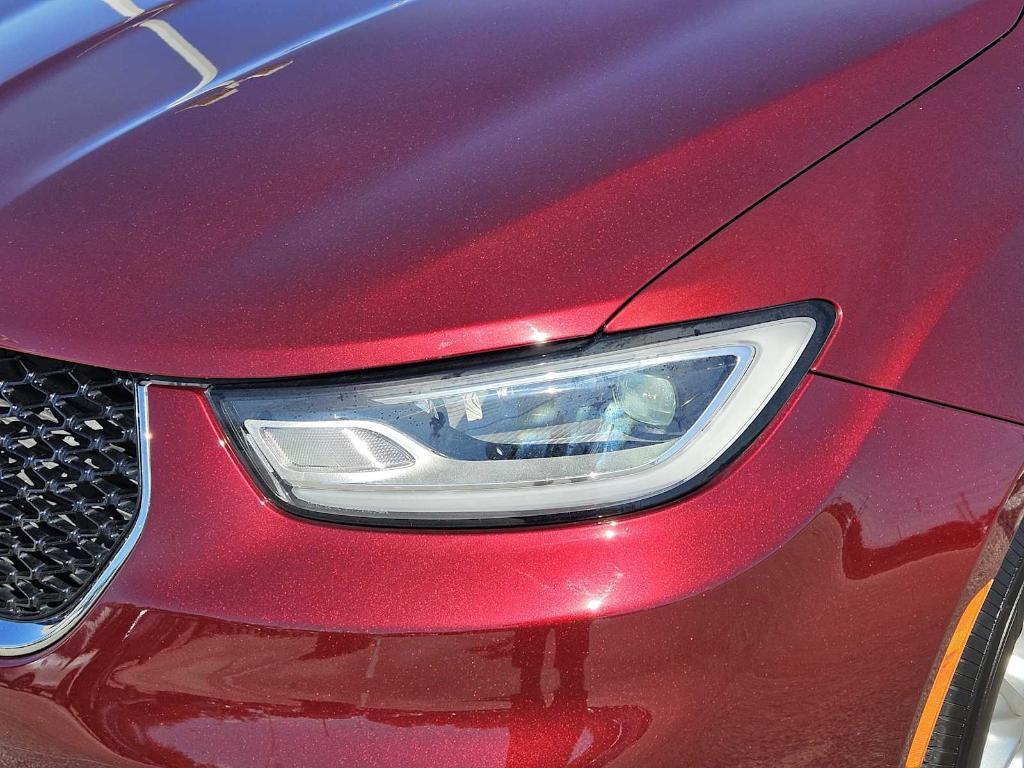 used 2023 Chrysler Pacifica car, priced at $18,526
