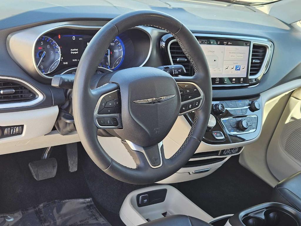 used 2023 Chrysler Pacifica car, priced at $18,526