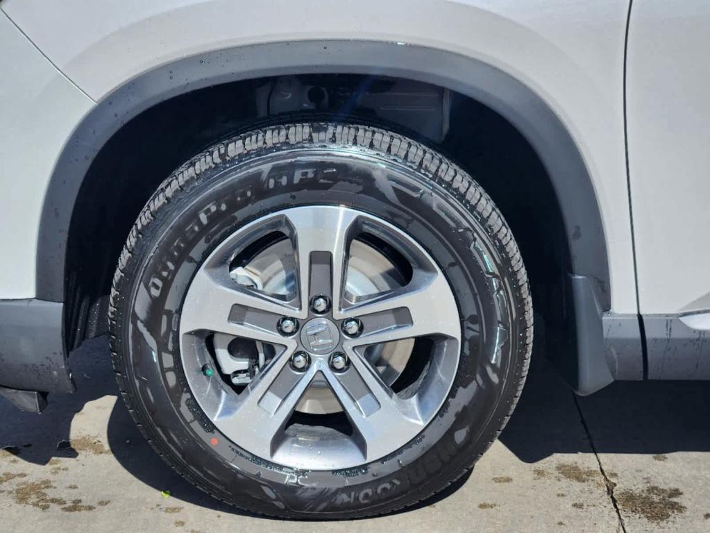 new 2025 Honda Pilot car, priced at $45,405
